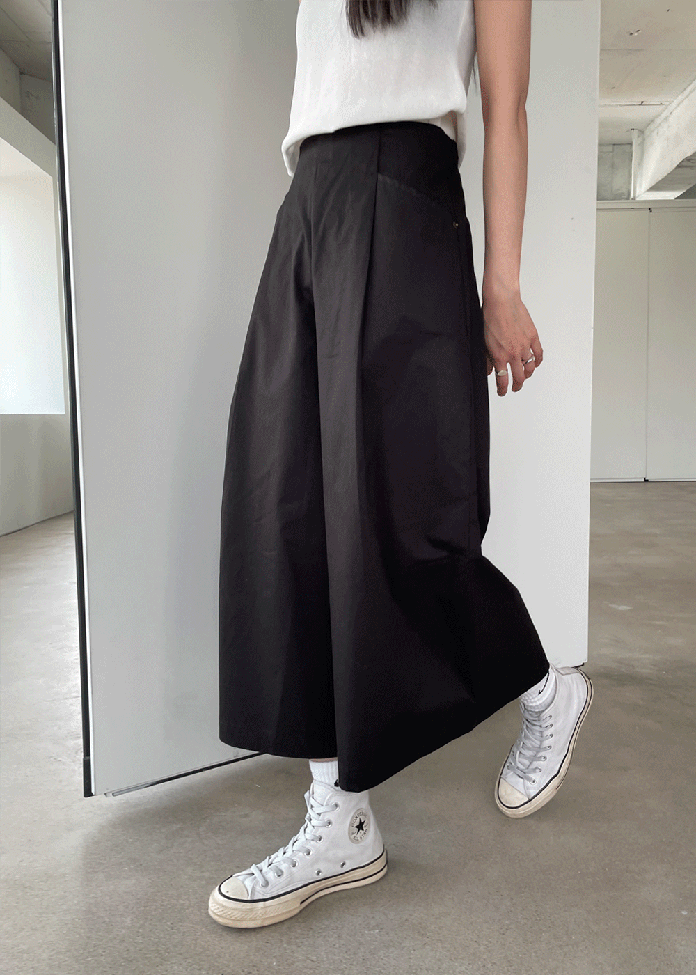 Loches wide cotton pants